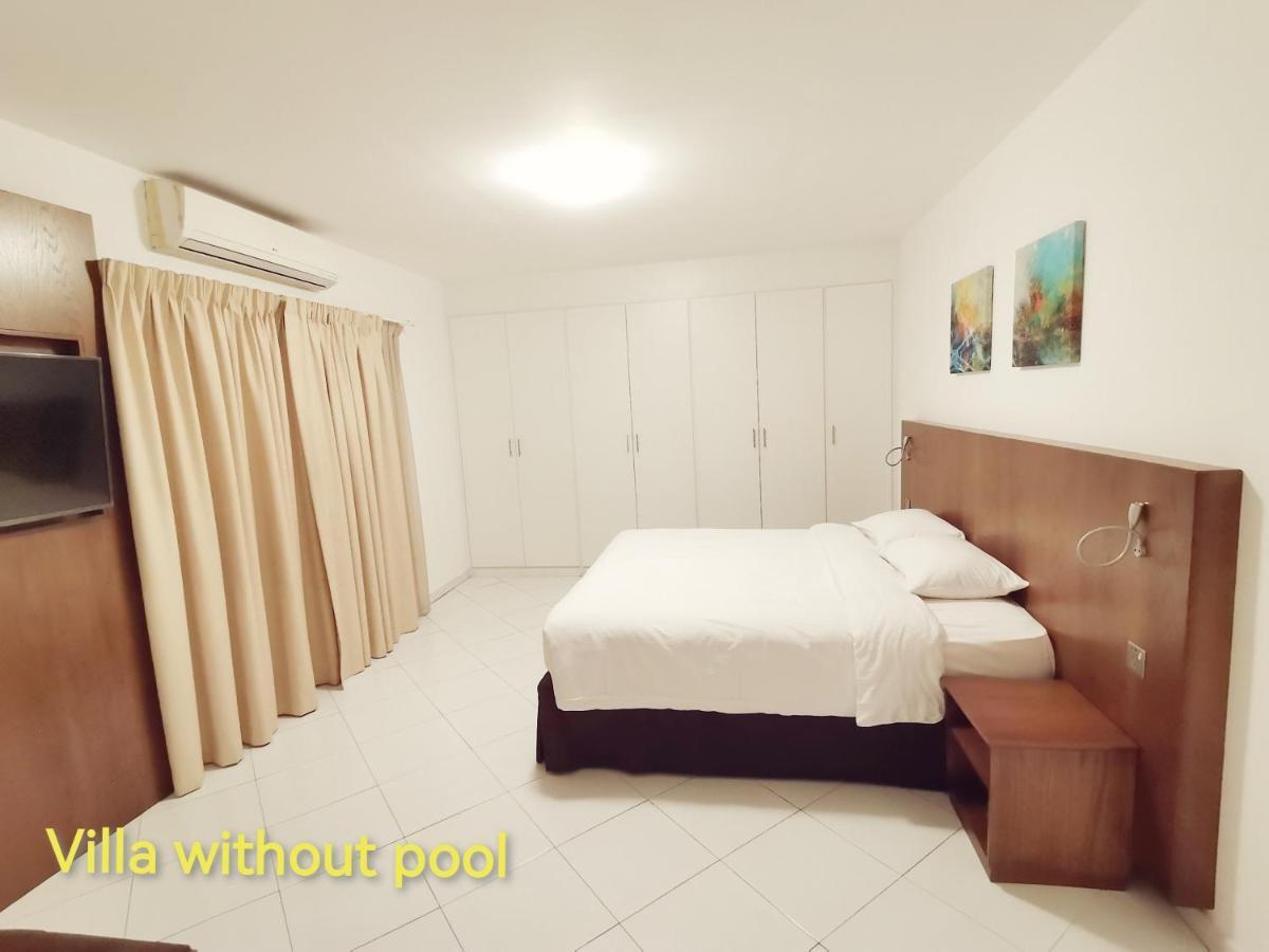 J5 Four Bedroom Villa Holiday Home In Al Wasl For Families Only Dubai Exterior photo