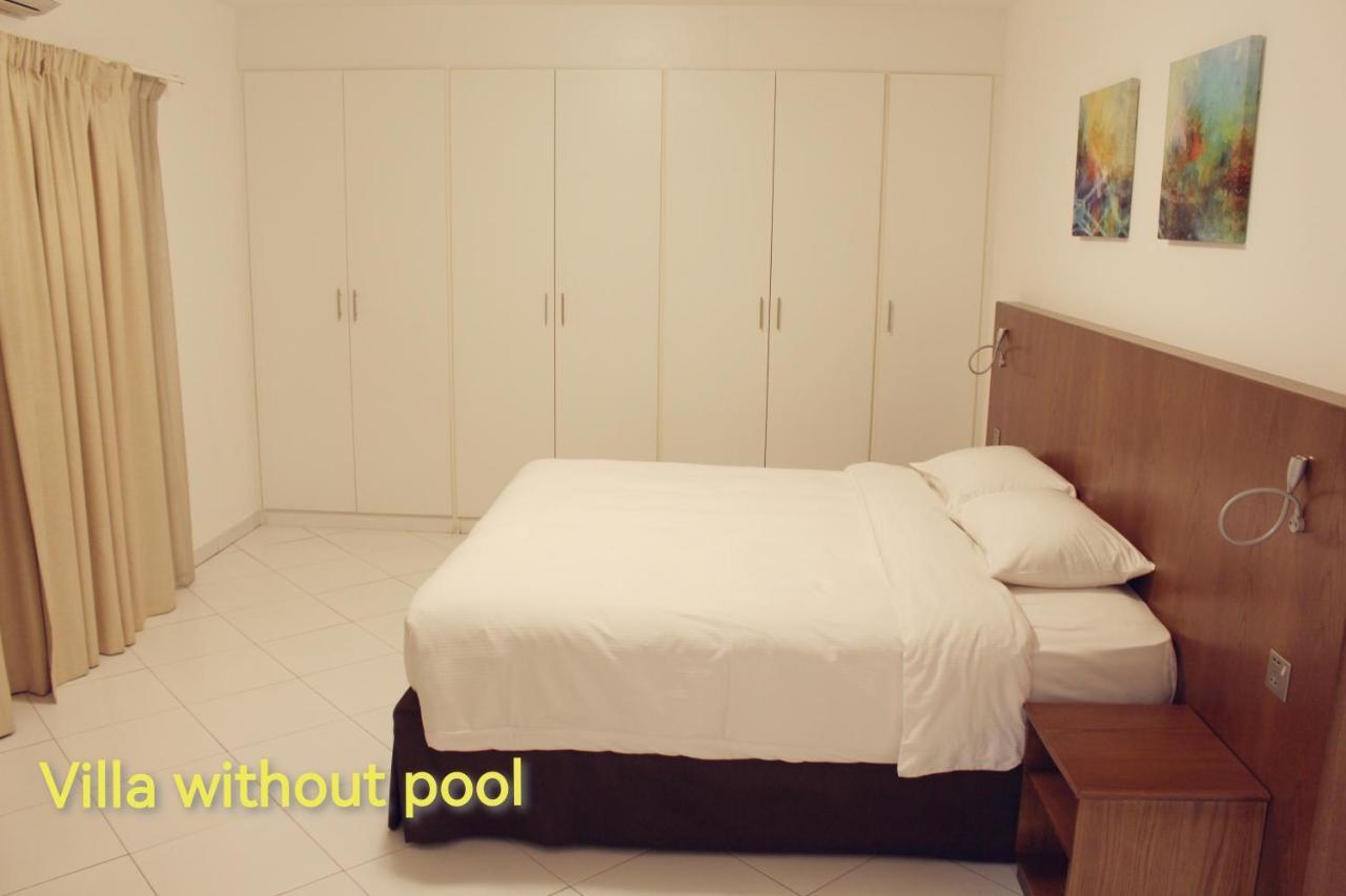 J5 Four Bedroom Villa Holiday Home In Al Wasl For Families Only Dubai Exterior photo