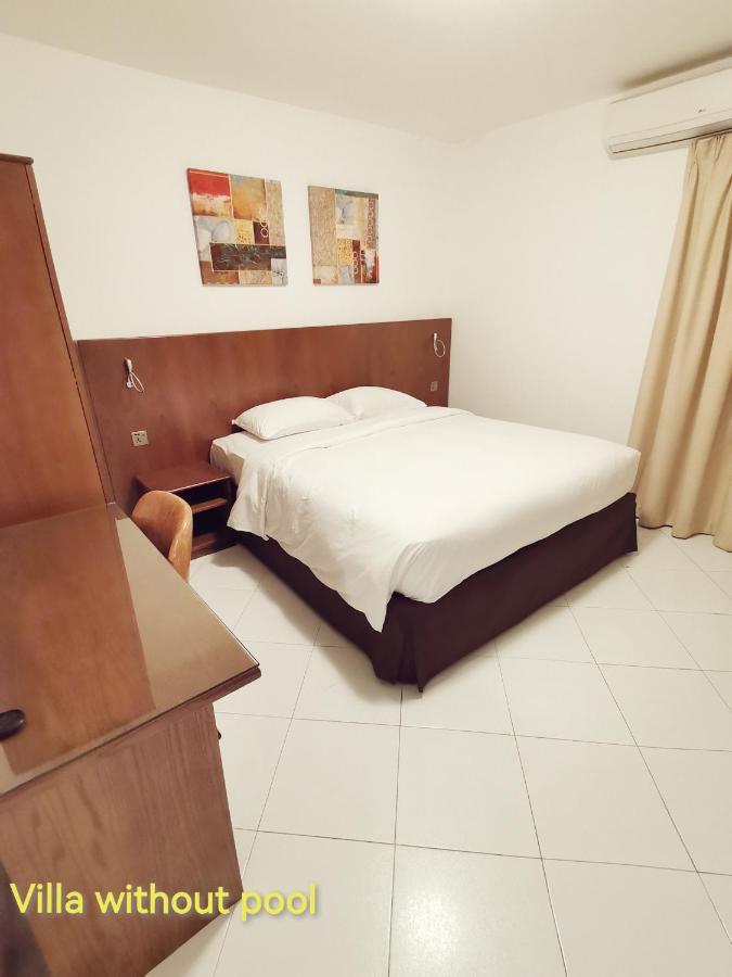 J5 Four Bedroom Villa Holiday Home In Al Wasl For Families Only Dubai Exterior photo